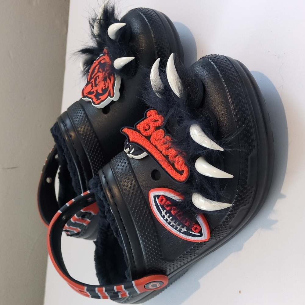 Chicago Bears Crocs - Picture 11 of 15